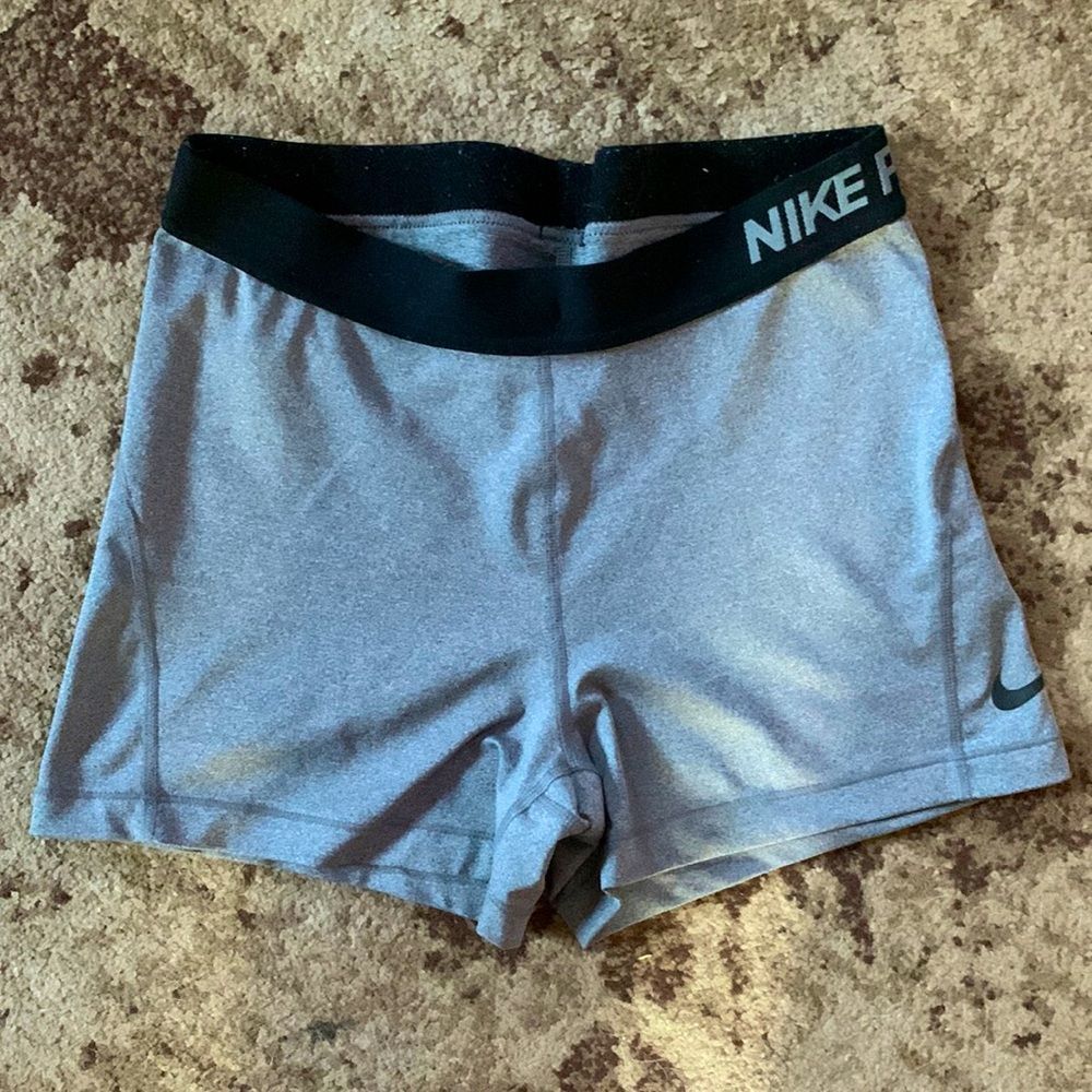 Nike Pro gray spandex bike shorts size large - Picture 1 of 10